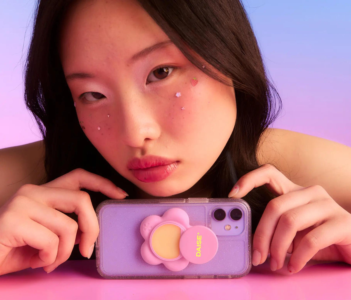 Lip Balm Phone Pod DAISE